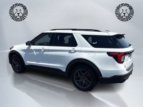 Used 2025 Ford Explorer ST w/ Sun And Sound Package AWD/4WD image 7