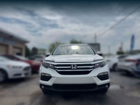 Used 2018 Honda Pilot EX image 10