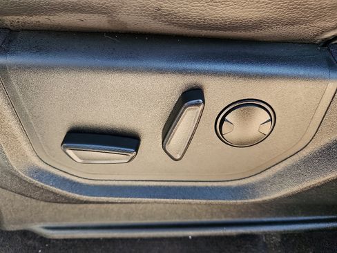 Used 2021 Ford Expedition XLT RWD image 12