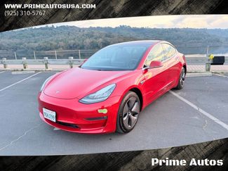 Used 2018 Tesla Model 3 Long Range video 1