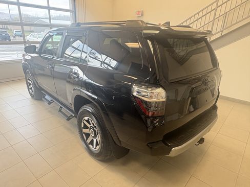 Used 2020 Toyota 4Runner TRD Off-Road Premium w/ Moonroof Package AWD/4WD image 3