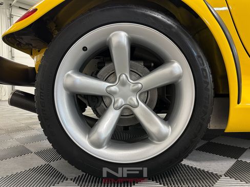 Used 1999 Plymouth Prowler RWD image 27