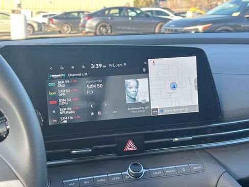 Used 2025 Hyundai Elantra SEL image 21