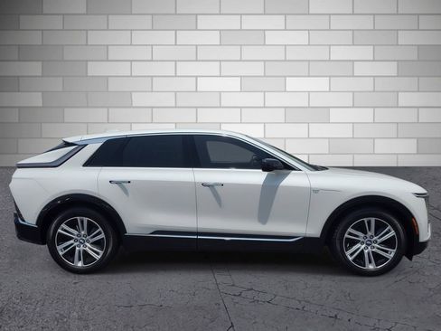 Used 2024 Cadillac Lyriq Tech w/ Driver Assist Package AWD/4WD image 6