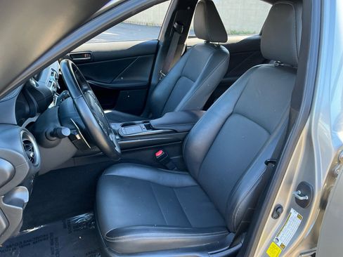 Used 2021 Lexus IS 300 w/ Comfort Package image 18