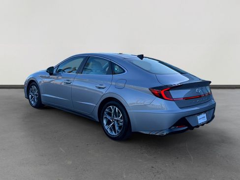 Used 2023 Hyundai Sonata SEL w/ Convenience Package image 3