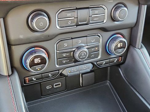 Used 2022 Chevrolet Tahoe RST w/ Luxury Package image 15