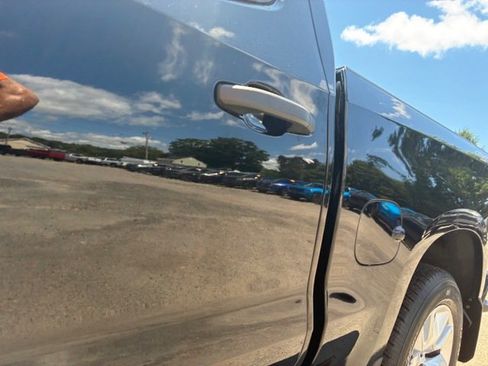 Used 2021 Chevrolet Silverado 1500 Custom AWD/4WD image 22