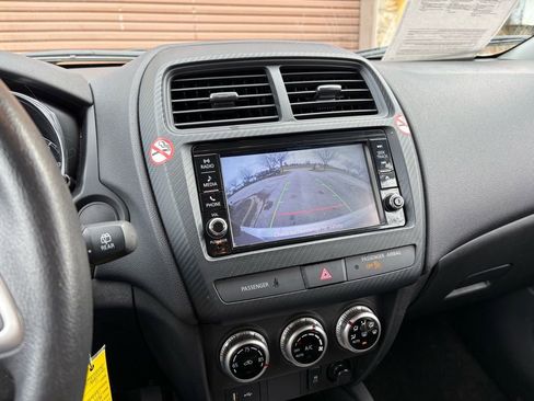 Used 2025 Mitsubishi Outlander Sport ES AWD/4WD image 34