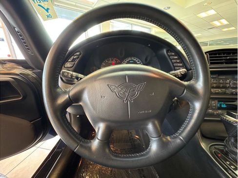 Used 1999 Chevrolet Corvette Coupe w/ Memory Pkg image 10