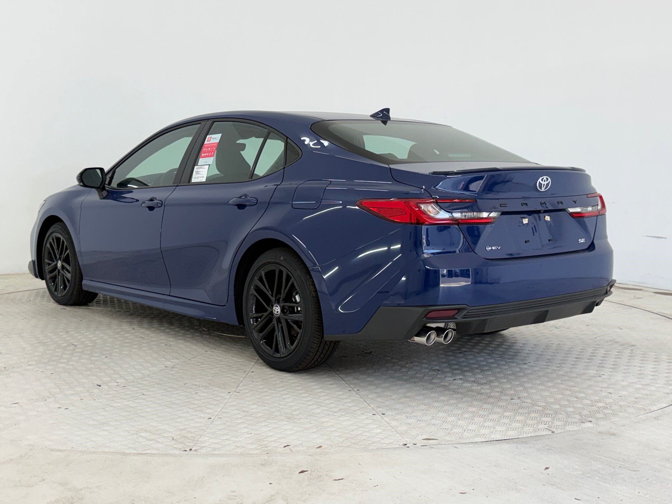 Used 2026 Toyota Camry SE w/ Convenience Package FWD image 3
