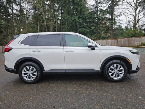 Certified 2025 Honda CR-V LX image 8