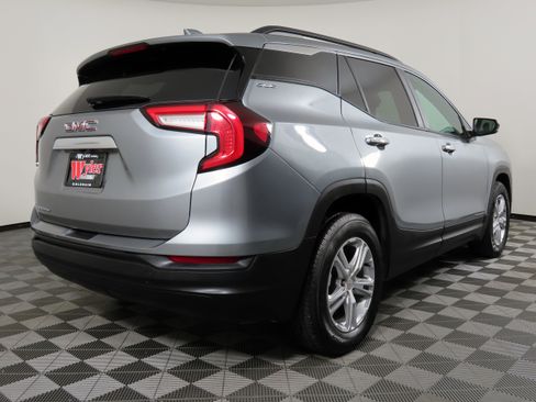 Used 2023 GMC Terrain SLE w/ Driver Convenience Package image 41