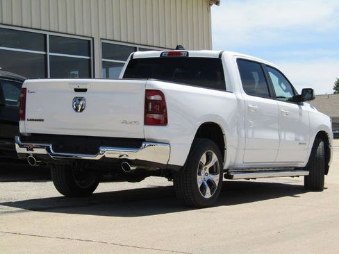 Used 2023 RAM 1500 Laramie AWD/4WD image 3