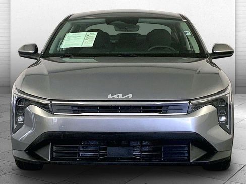 Used 2025 Kia K4 FWD image 2