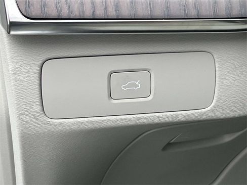 Certified 2026 Volvo XC90 B6 Ultra AWD/4WD image 24