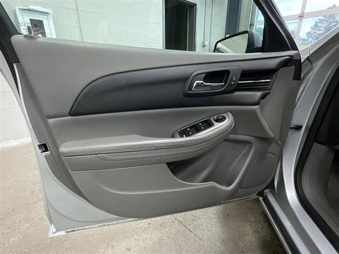 Used 2014 Chevrolet Malibu LS image 9