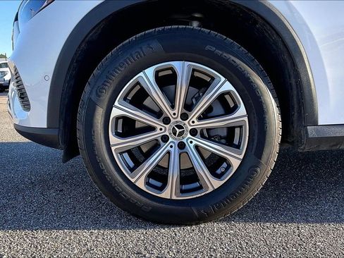 Used 2024 Mercedes-Benz GLC 300 GLC 300 image 33