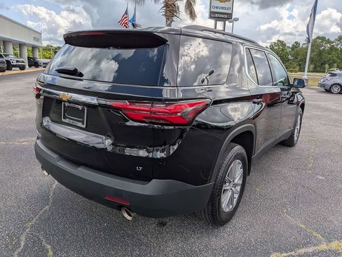Used 2023 Chevrolet Traverse LT FWD image 6