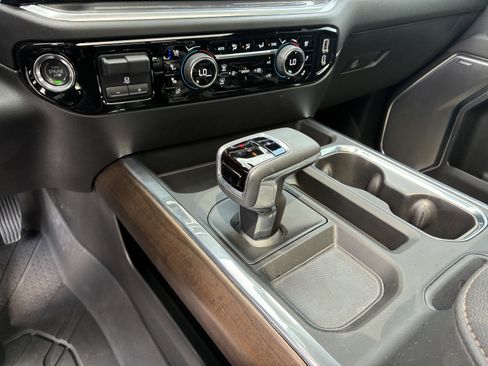 Used 2025 Chevrolet Silverado 1500 High Country AWD/4WD image 36