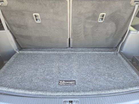 Used 2023 Volkswagen Atlas SE w/ Black Wheel Package image 34