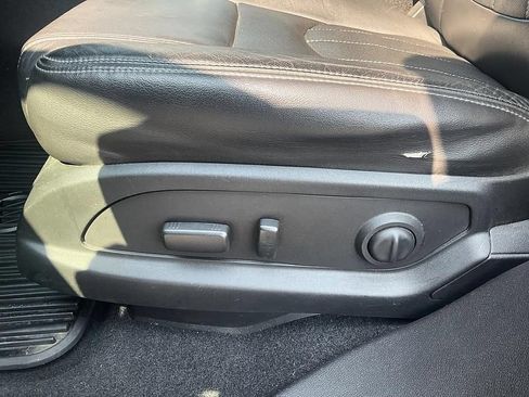 Used 2017 Buick Enclave Leather w/ Enclave Sport Touring Edition AWD/4WD image 33