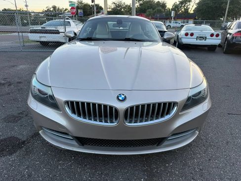 Used 2010 BMW Z4 sDrive35i w/ Premium Pkg RWD image 2