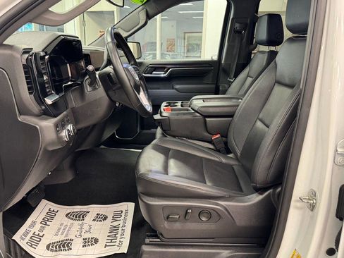 Used 2025 GMC Sierra 1500 SLT image 13