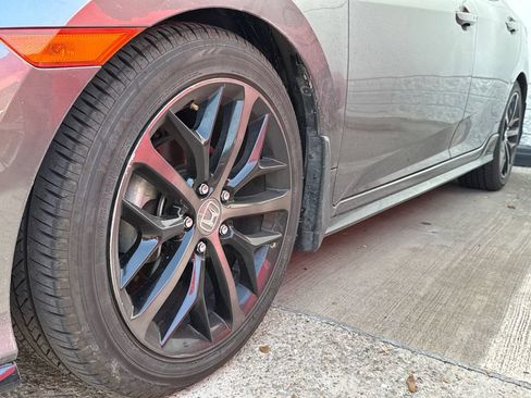 Used 2020 Honda Civic Sport image 9