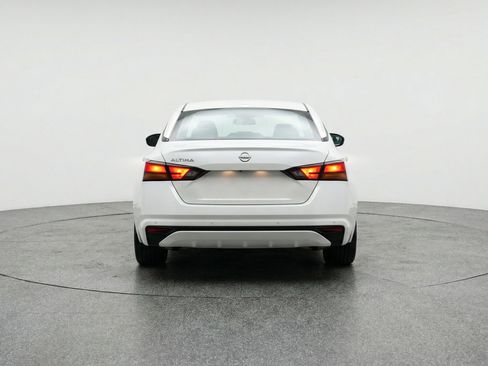 Used 2025 Nissan Altima 2.5 SV image 7