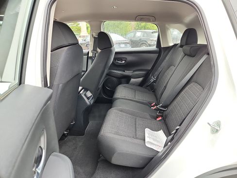 Used 2024 Honda HR-V LX image 11