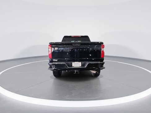 Used 2024 Chevrolet Silverado 2500 Custom w/ Custom Value Package image 7