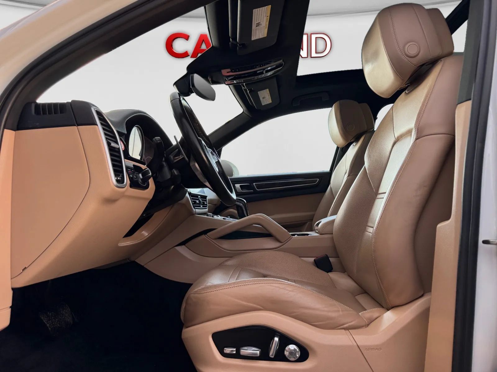 Used 2019 Porsche Cayenne AWD/4WD image 13