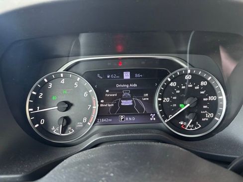 Used 2023 Nissan Titan Platinum Reserve w/ Moonroof Package AWD/4WD image 10