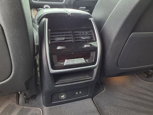 Used 2020 BMW X7 xDrive40i w/ M Sport Package AWD/4WD image 15