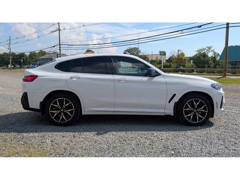 Used 2023 BMW X4 M40i w/ Premium Package image 8