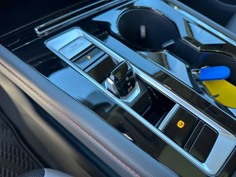 Certified 2025 Volkswagen Atlas Peak Edition SE image 20