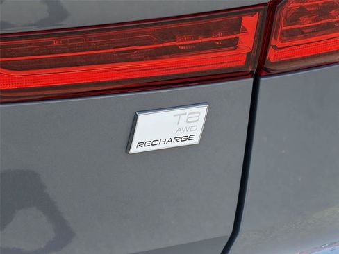 Used 2023 Volvo XC60 T8 Plus w/ Climate Package AWD/4WD image 8