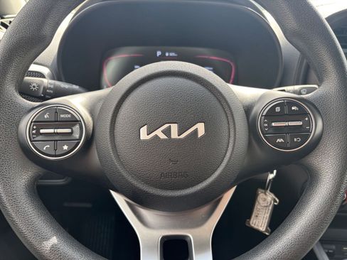 Used 2025 Kia Soul LX w/ LX Technology Package image 25