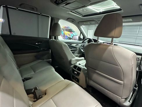 Used 2016 Honda Pilot Touring image 41