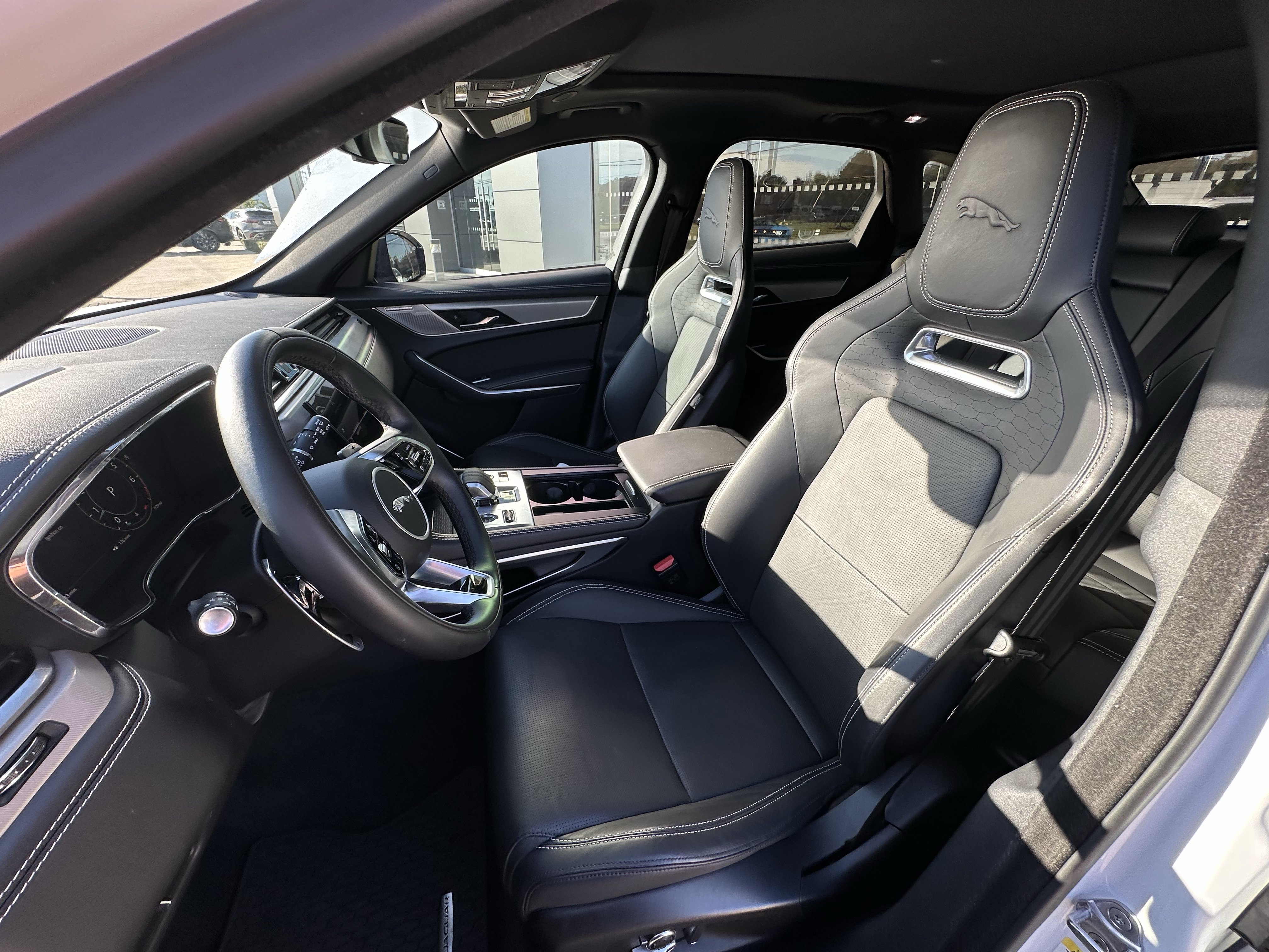 Certified 2026 Jaguar F-PACE R-Dynamic S AWD/4WD image 16