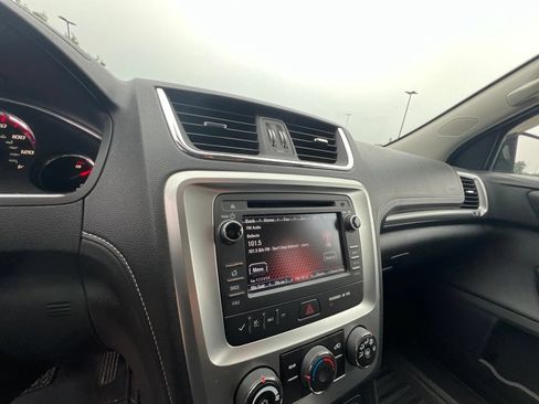 Used 2015 GMC Acadia SLE AWD/4WD image 3