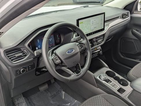 Used 2023 Ford Escape Active w/ Tech Pack #1 AWD/4WD image 12