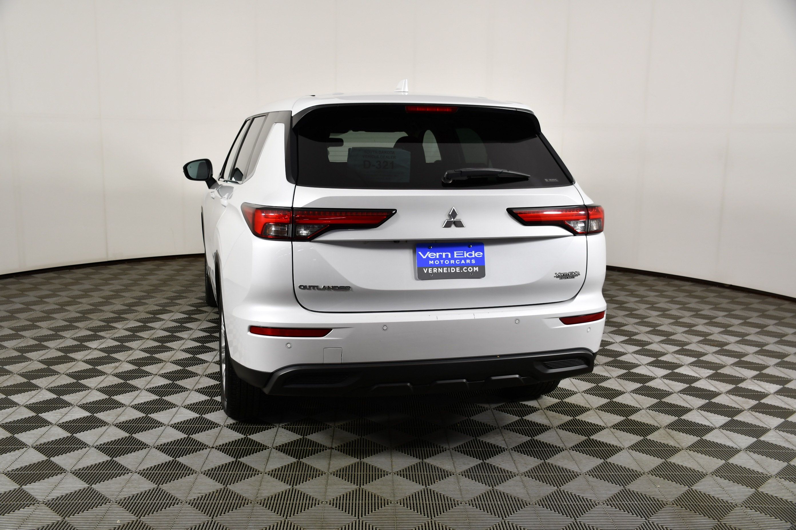 Used 2022 Mitsubishi Outlander ES AWD/4WD image 7