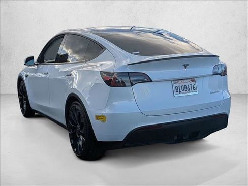 Used 2022 Tesla Model Y Performance image 7