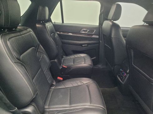 Used 2018 Ford Explorer Platinum AWD/4WD image 21