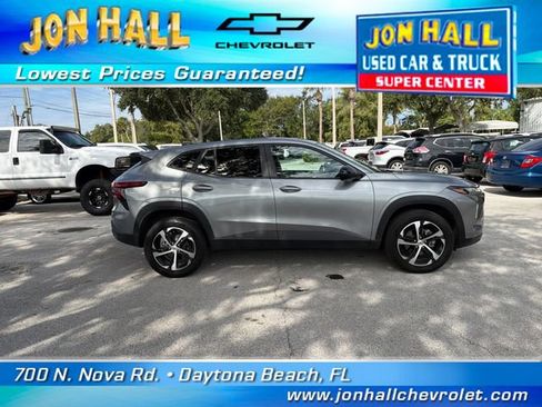Used 2025 Chevrolet Trax RS w/ Driver Confidence Package FWD image 12