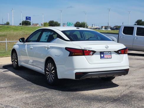 New 2026 Nissan Altima 2.5 SV FWD image 3