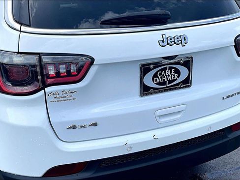 Used 2025 Jeep Compass Limited AWD/4WD image 8