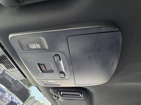 Used 2025 Toyota Camry SE FWD image 26